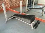 GYM 80 Negativn bench press-hlavou dolu