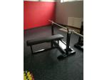 Masivn benchpress lavice do posilovny, fitness centra