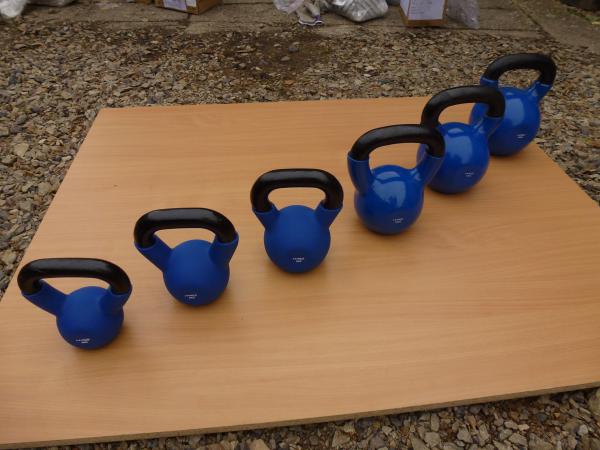 sada 6ks KETTLEBELLs - 66kg za 4200,- NOVÉ