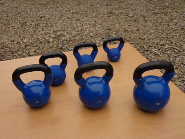 sada 6ks KETTLEBELLs - 66kg za 4200,- NOVÉ