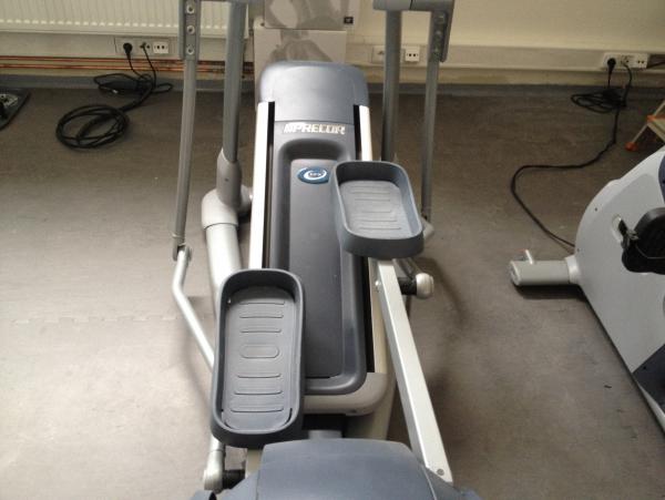 Precor EFX 811