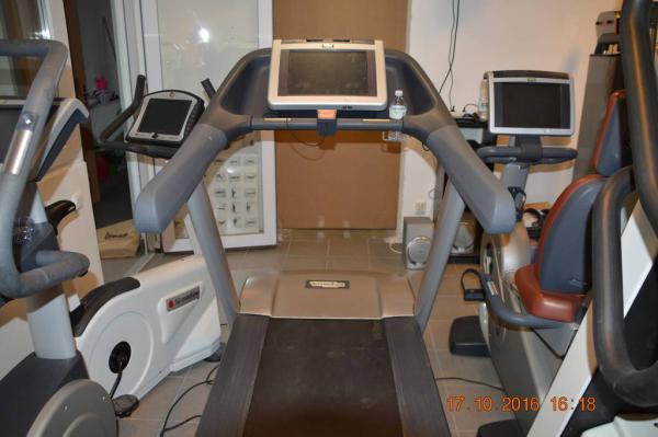 Beck ps Technogym RUN EXC 700 CE-R TV