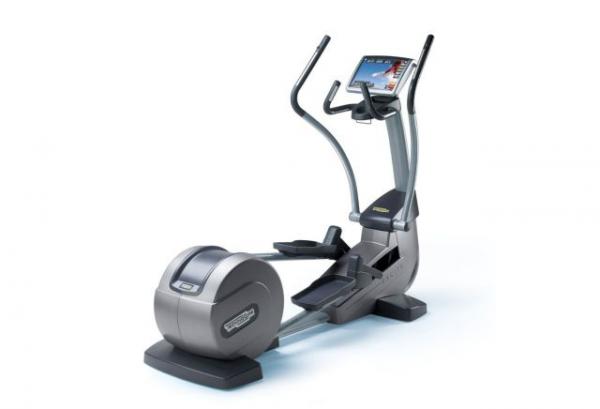 Technogym excite synchro 700 tv /profesionl cross trenaer