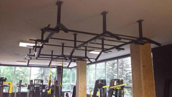 Stropn rukovac ebky, workout konstrukce, TRX