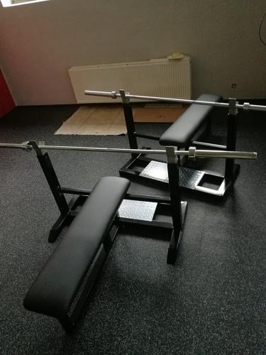 Bench press lavice, Masivn benchpress