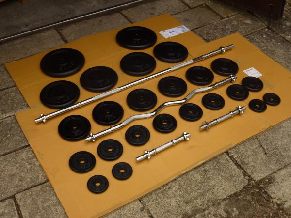 Fitness sada 157kg za 7390,-