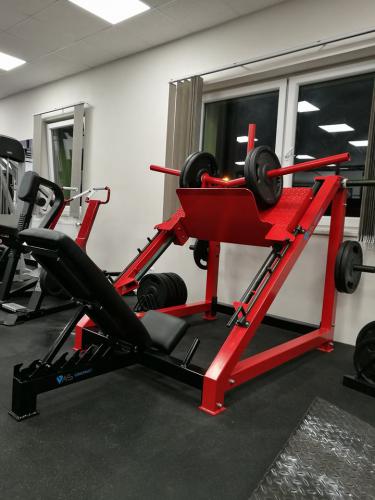 Legpress masivní konstrukce (zatížení 750kg!)