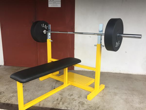 Bench press lavice - masivn konstrukce, nov