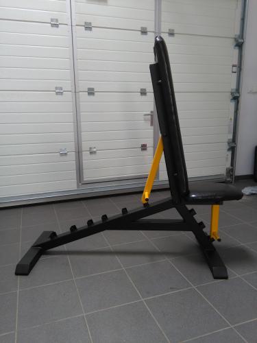 Bench press lavice, polohovací lavice, nakloněná lavice
