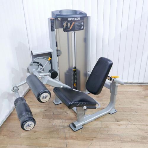 Precor Leg extension a Leg curl