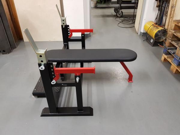Nová Bench Press lavice