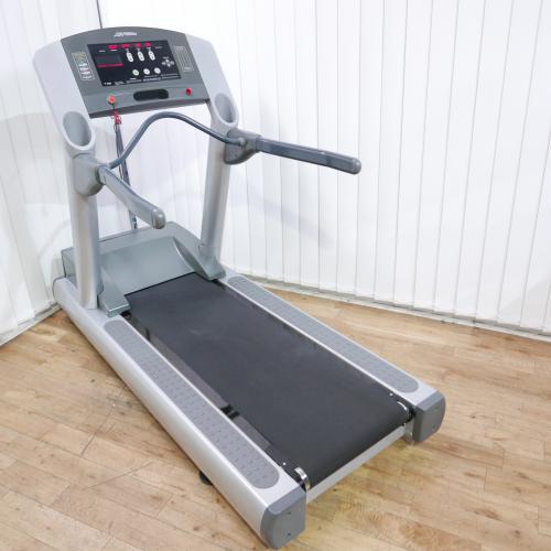 Life Fitness 93T kompletn repasovan