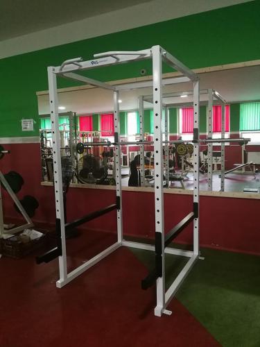 Power rack, silov depovac klec - masivn konstrukce