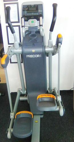 Eliptick trenaer AMT 100i Precor