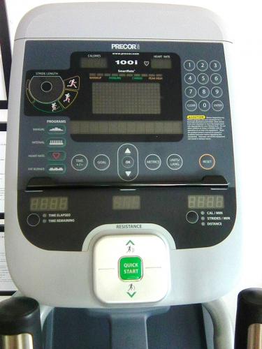 Eliptick trenaer AMT 100i Precor