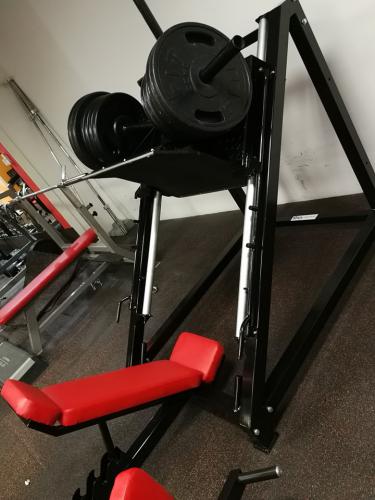 Legpress - masivn konstrukce, vhodn do fitness