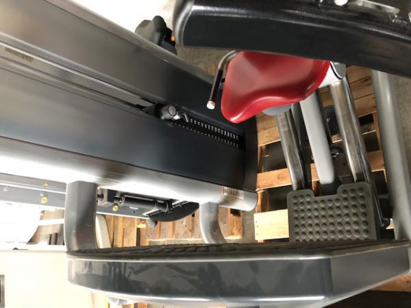 Life Fitness Signature Leg Press