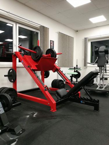 Masivn legpress do fitness/posilovny - vprodej