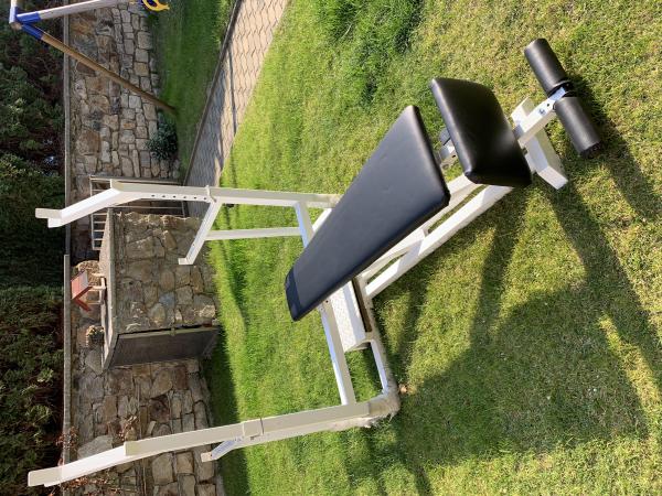 Bench Press polohovací / dřepy s dopomocí