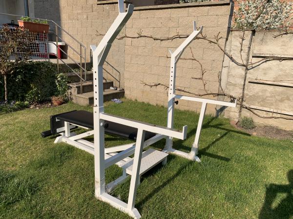 Bench Press polohovací / dřepy s dopomocí