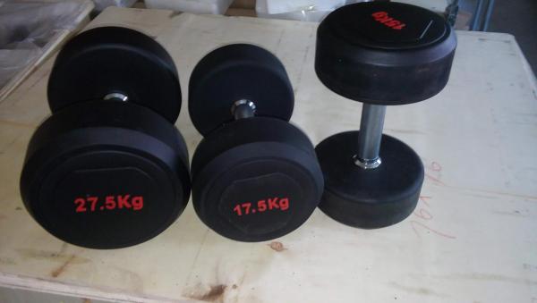 Sada jednoručních činek pogumovaných 2,5 až 40 kg