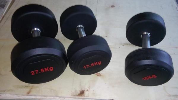 Jednoruční činky pogumované premium fit 2,5 až 40 kg