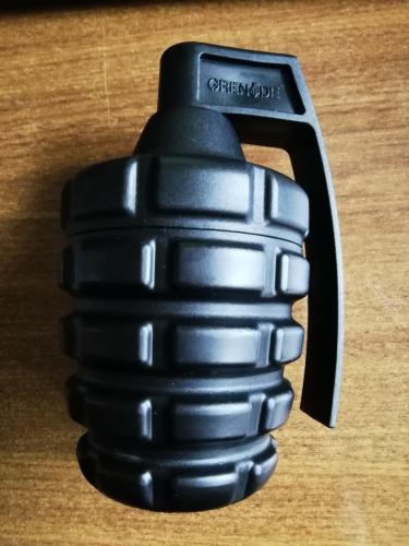 Spalovač tuku Grenade Black Ops