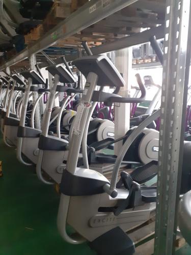 Eliptick trenar Technogym Excite 700 LED