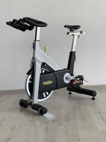 TECHNOGYM SPINNING BIKE
