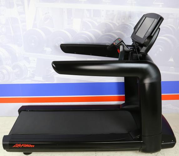 Trenažéry LIFE FITNESS 95T Engage LCD.