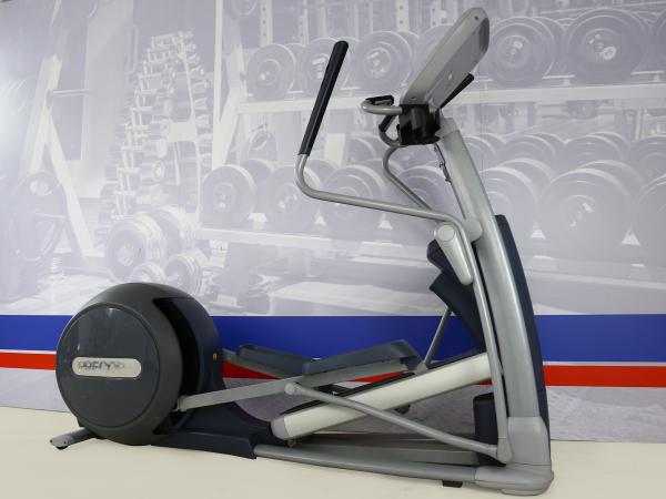 Použitý eliptický trenažér PRECOR EFX 835 P30