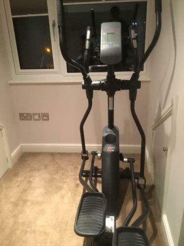 eliptick trenaer PROFORM Endurance 320E