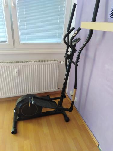 Eliptick trenar Housefit motio 15