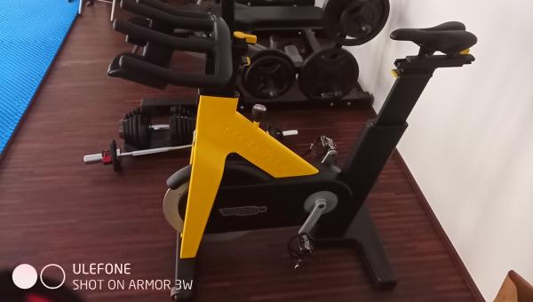 Technogym Connect-profi cyklotrenaer