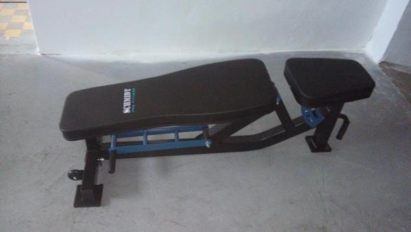 Polohovací lavice Fid Bench
