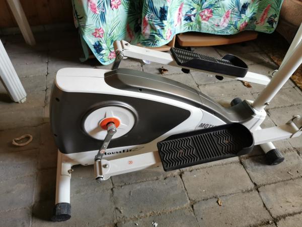 Prodm eliptick trenar HouseFit Motio 30