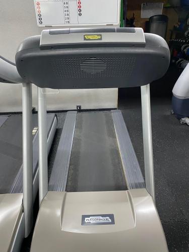 PROFI TECHNOGYM RUN 700-SUPER STAV