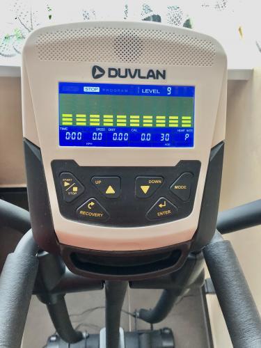 Duvlan Elliptical smooth ergo