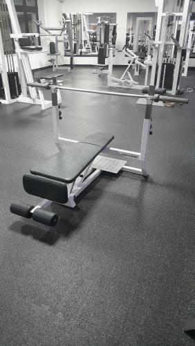 Grunsport  polohovc benchpress