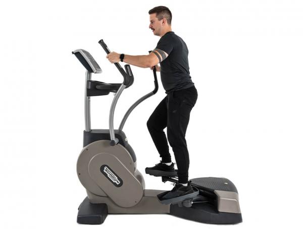 TECHNOGYM New Excite 700 LED