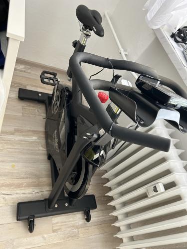 Cyklotrenažér HOUSEFIT RACER 70