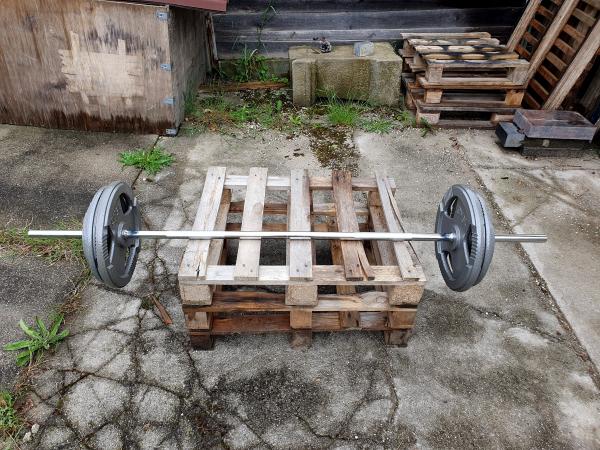 BENCH činka 70kg za 4400,-