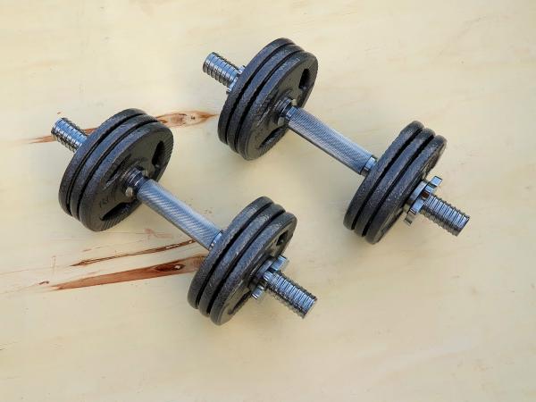 Nakládací činky 2x10kg za 1490kč