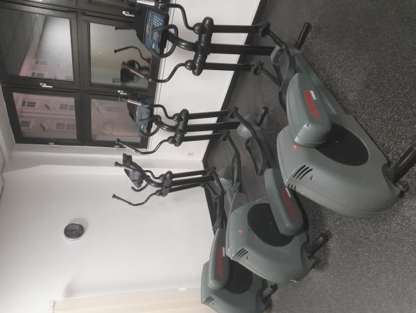Cross trenažér Lifefitness