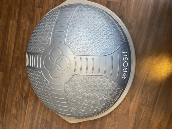 BOSU Nexgen Pro Balance Trainer - lehce pouit, pumpika+ventil+manul