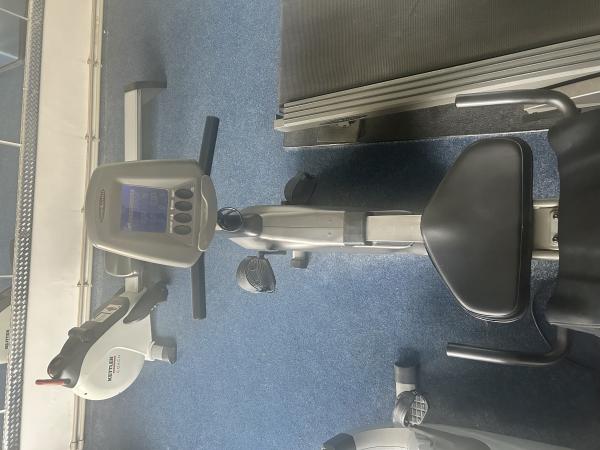 Recumbent - rotoped se sedačkou pro rehabilitaci