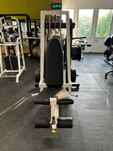Stanmark – Leg Extension Machine | předkopávání